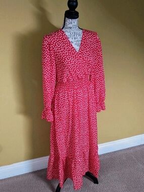 Red And White Pattern V-Neck Long Sleeve Maxi Dress